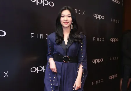 Foto Isyana Sarasvati