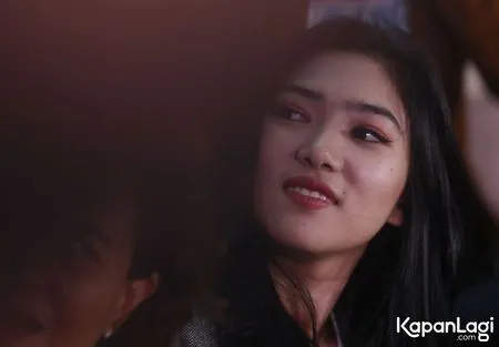 Foto Isyana Sarasvati