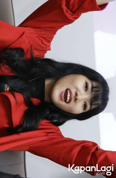 Foto Isyana Sarasvati