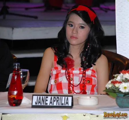 Foto Jane Aprilia