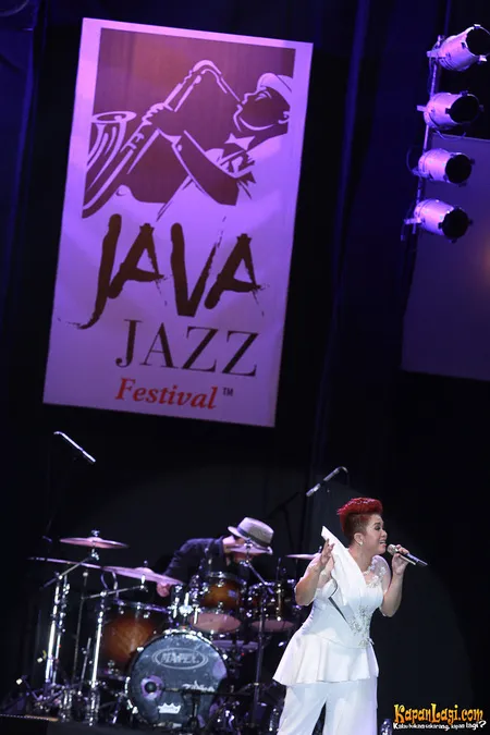 Foto Joy Tobing