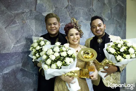 Foto Joy Tobing