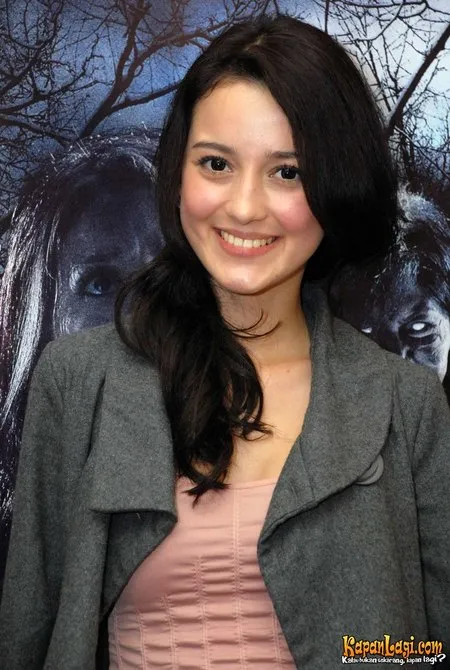 Foto Julie Estelle