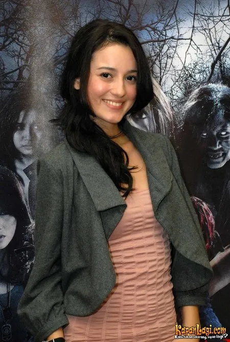 Foto Julie Estelle