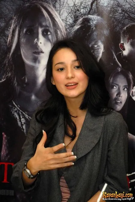Foto Julie Estelle