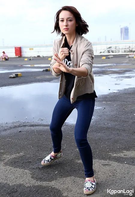 Foto Julie Estelle. Nomor Foto: 1019