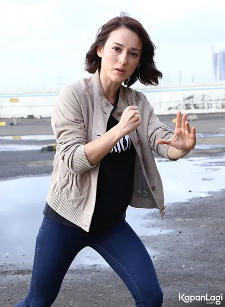 Foto Julie Estelle. Nomor Foto: 1021