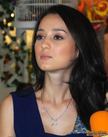 Foto Julie Estelle
