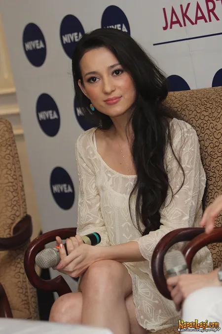 Foto Julie Estelle
