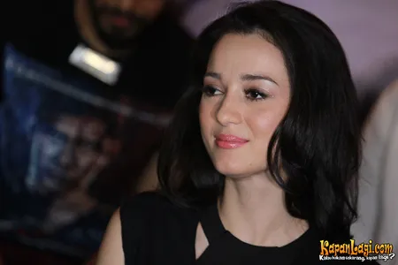 Foto Julie Estelle