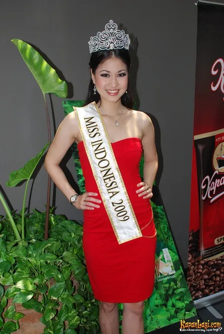 Foto Karenina Sunny Halim