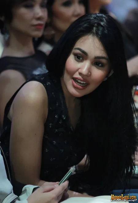 Foto Kartika Putri
