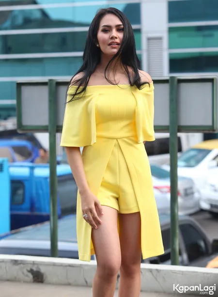 Foto Kartika Putri