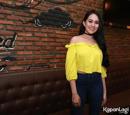 Foto Kartika Putri