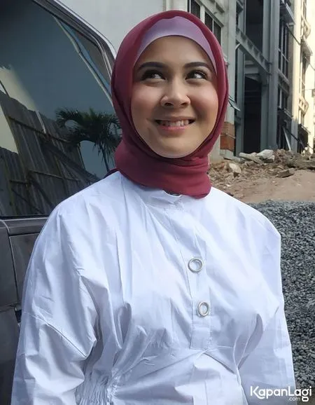 Foto Kesha Ratuliu