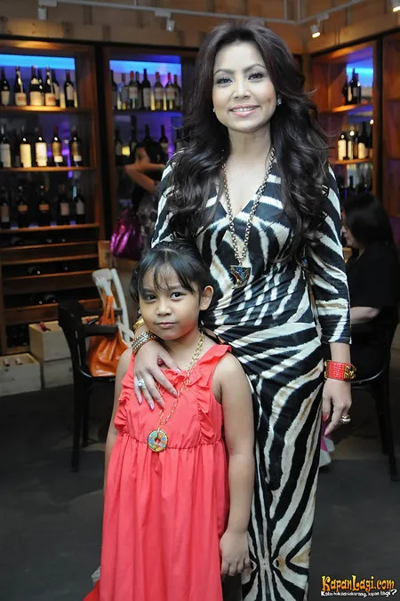 Foto Khirani Siti Hartina