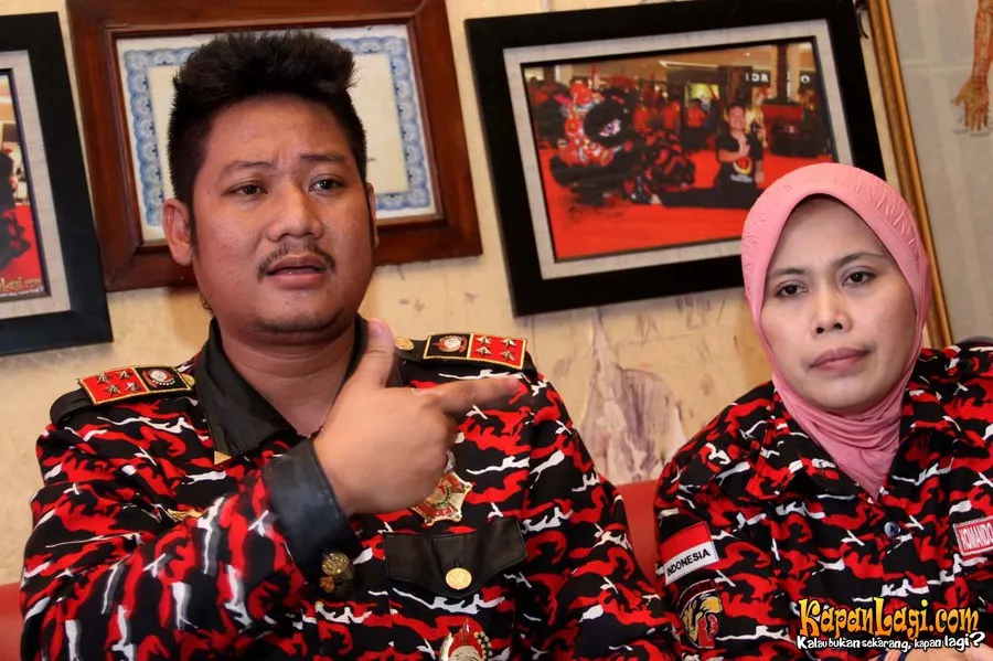 Ki Kusumo (kiri) akan terus kejar Demian / KapanLagi®