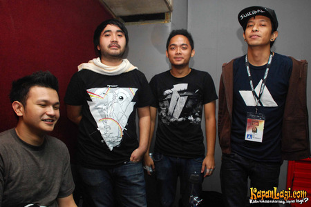 Foto Killed By Butterfly