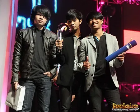 Foto Killing Me Inside