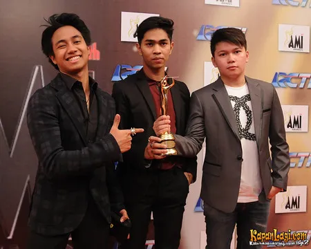 Foto Killing Me Inside