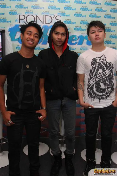 Foto Killing Me Inside