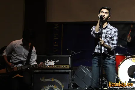 Foto Killing Me Inside