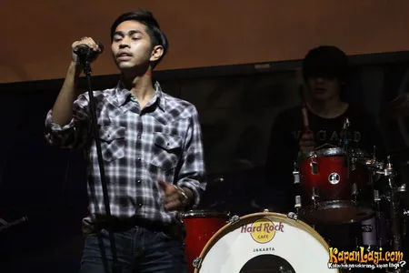 Foto Killing Me Inside