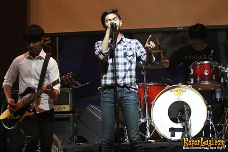 Foto Killing Me Inside