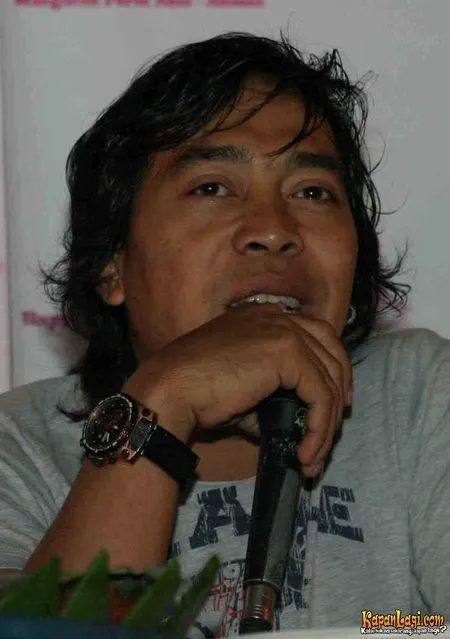 Foto Komeng