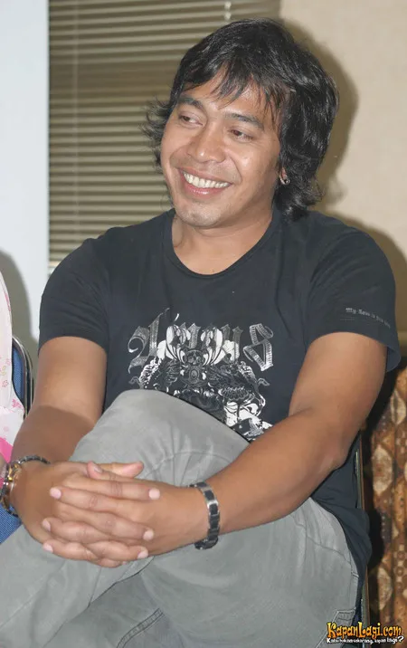 Foto Komeng