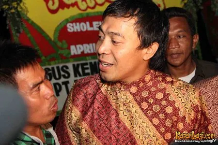 Foto Komeng