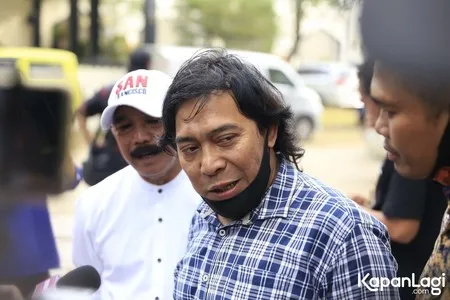 Foto Komeng