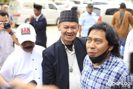 Foto Komeng