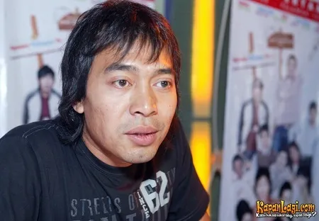 Foto Komeng