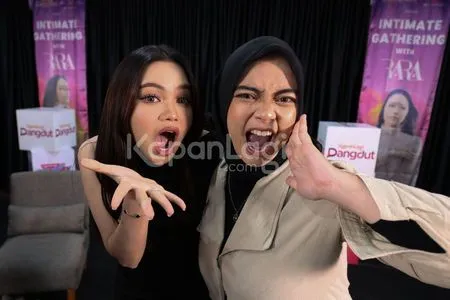 Foto Lady Rara Dan Fans