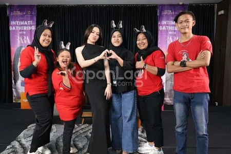 Foto Lady Rara Dan Fans