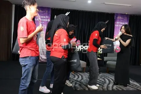 Foto Lady Rara Dan Fans