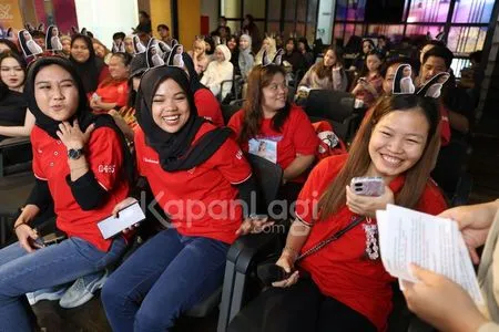 Foto Lady Rara Dan Fans