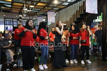 Foto Lady Rara Dan Fans
