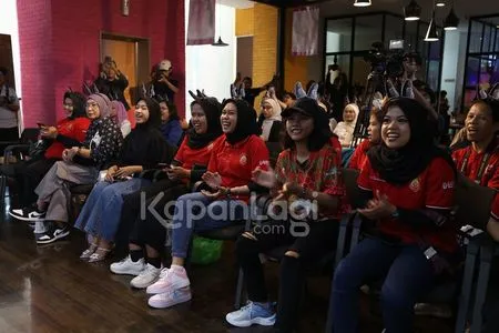Foto Lady Rara Dan Fans