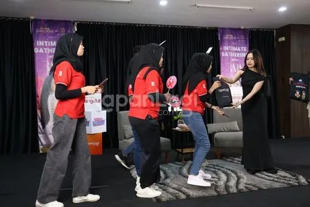 Foto Lady Rara Dan Fans