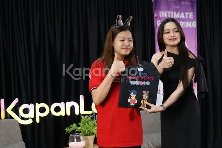 Foto Lady Rara Dan Fans