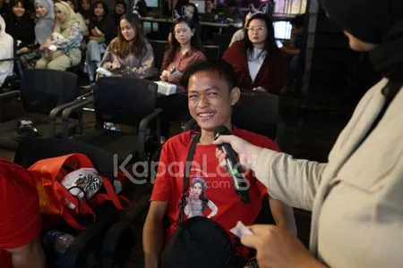 Foto Lady Rara Dan Fans