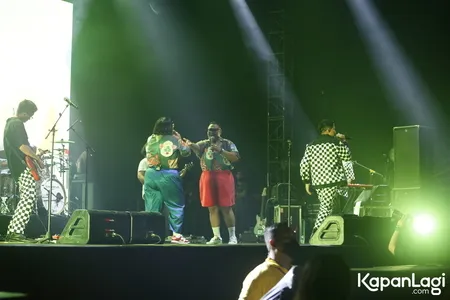 Foto Laleilmanino And Friends