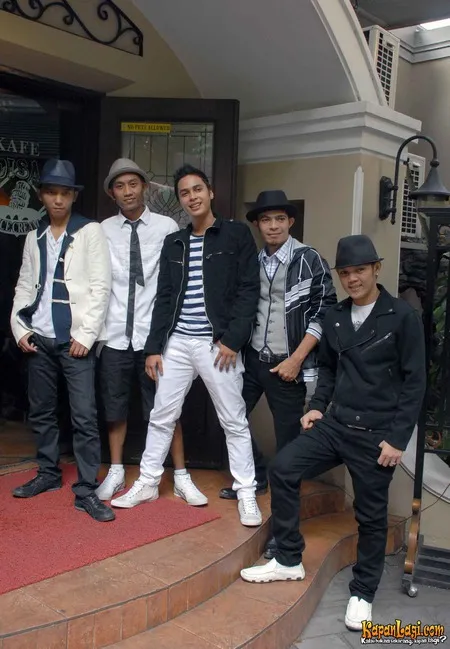 Foto Lantern Band