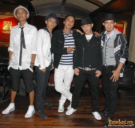 Foto Lantern Band