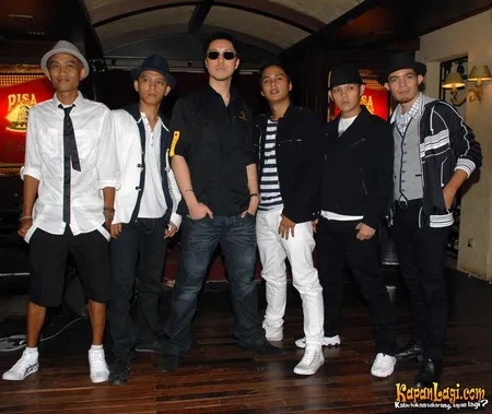 Foto Lantern Band