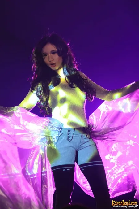 Foto Laudya Cynthia Bella