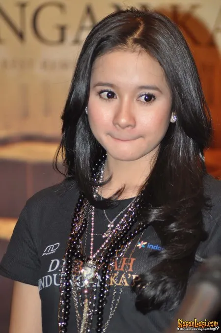Foto Laudya Cynthia Bella