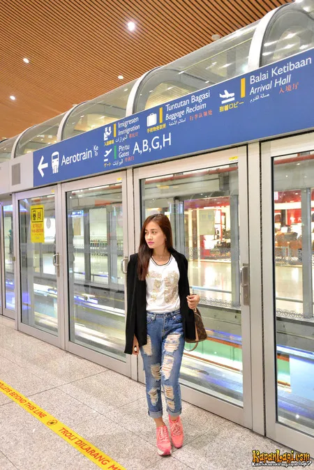 Foto Lia Amelia Trio Macan